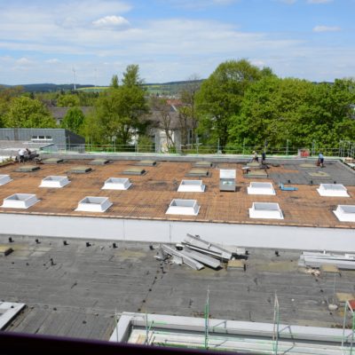 Dienstag, 16. Mai 2017: Arbeiten auf dem Dach